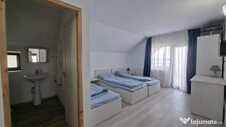Casă cu 7 camere cu Teren 1200 Mp în Budeasa