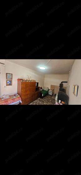 Casă cu 3 camere cu Teren 2084 Mp în Central