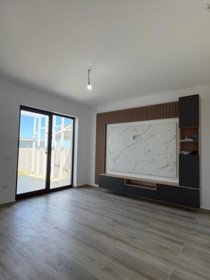 Duplex cu 4 camere cu Teren 290 Mp în Moșnița Nouă