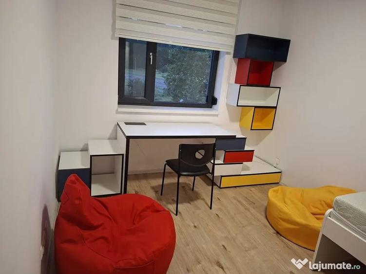Apartament cu 3 camere decomandat în Băneasa
