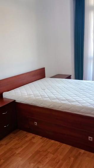 Apartament cu 2 camere semidecomandat, mobilat în Central