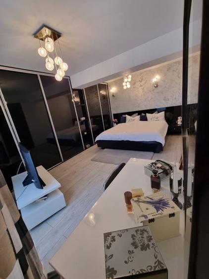 Apartament cu 2 camere decomandat, mobilat în Central