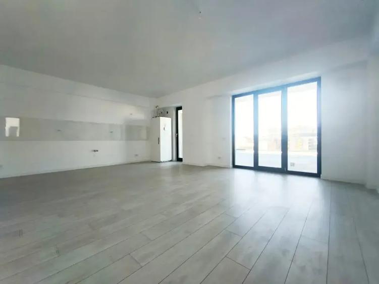 Apartament cu 2 camere decomandat în Titan
