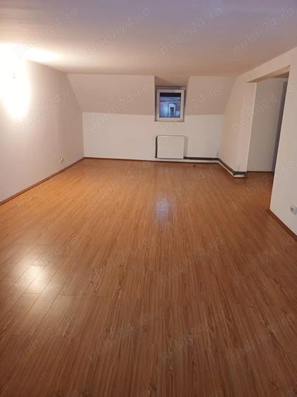 Casă cu 6 camere în Medicină