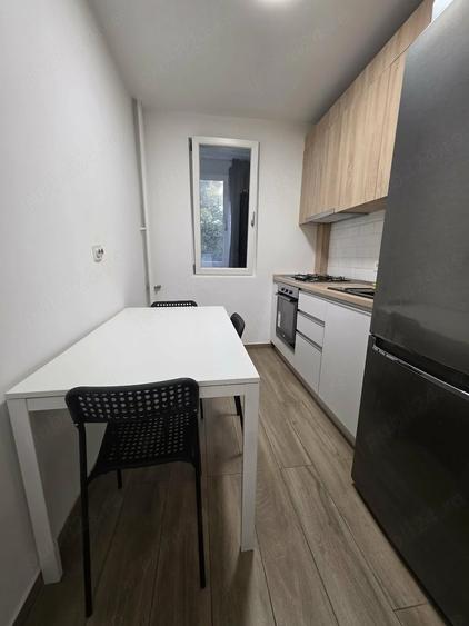 Apartament cu 2 camere decomandat în Metalurgiei