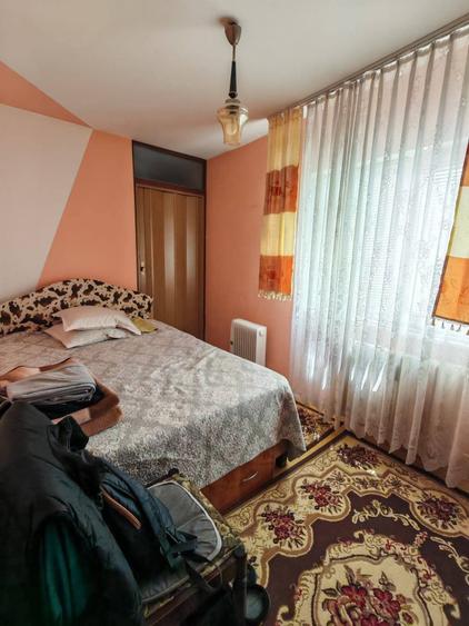 Apartament cu 3 camere decomandat în Geamăna