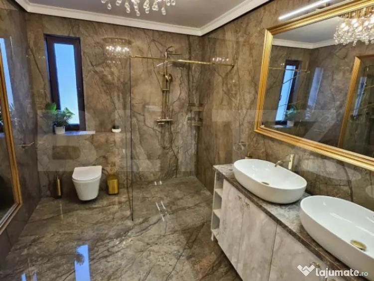 Casă cu 5 camere cu Teren 700 Mp în Borhanci