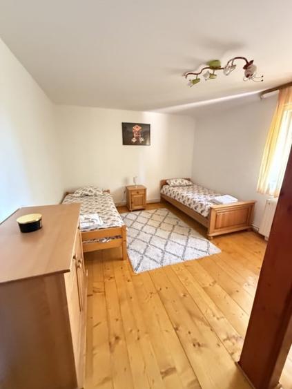 Apartament cu 3 camere decomandat, mobilat în Bălcescu