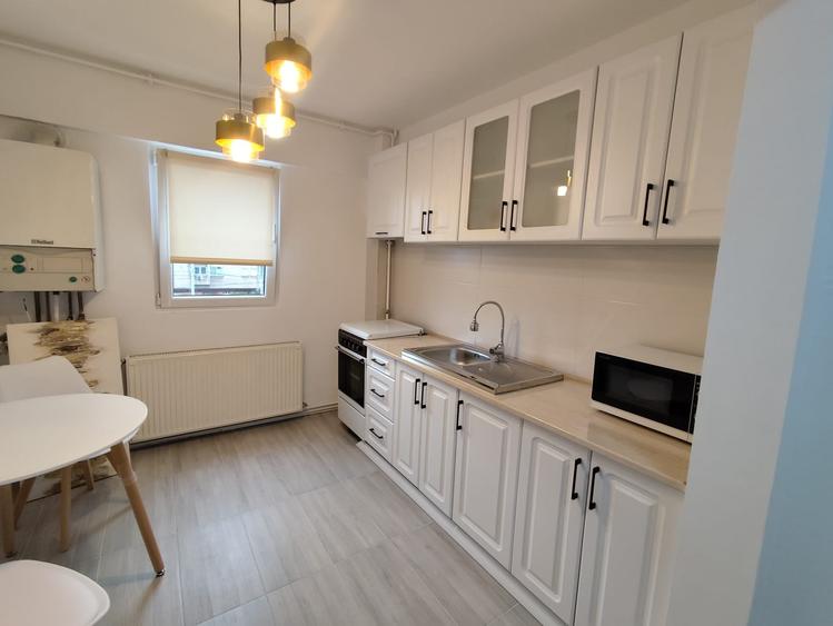 Apartament cu 2 camere decomandat de inchiriat zona Centrala - 2