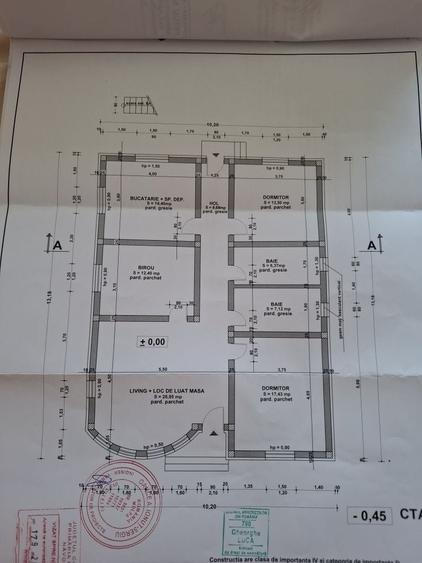 Casă cu 4 camere în Central