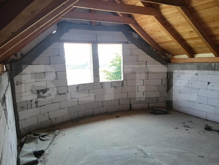 Casă la roșu 182 mp utili – 4 dormitoare + teren 438 mp, zona Orizont - 10