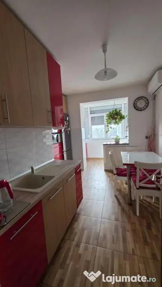 Apartament cu 3 camere decomandat în Ultracentral