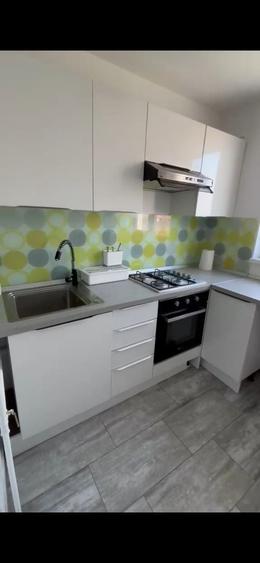 Apartament cu 2 camere decomandat în Medicină