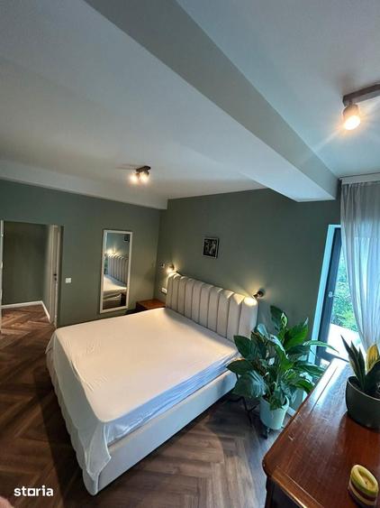 Casă cu 6 camere cu Teren 625 Mp în Nicolina