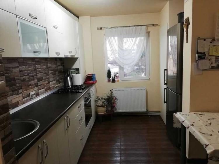 Apartament cu 2 camere semidecomandat în Exterior Vest
