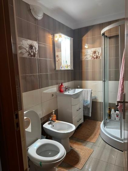 Apartament cu 2 camere decomandat, mobilat în Micro 11