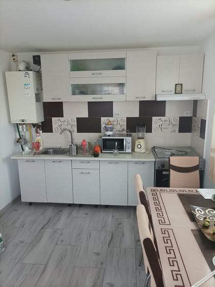 Casă cu 3 camere în Scorțeni