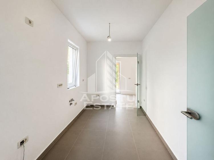 Duplex cu 4 camere cu Canalizare în Chișoda