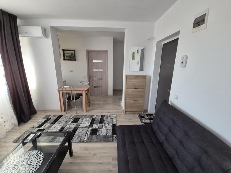 Apartament cu 2 camere decomandat în 1 Mai