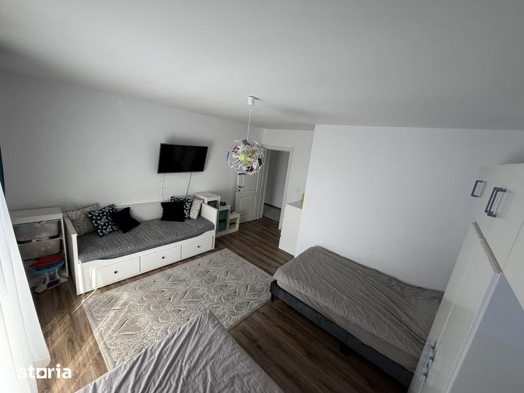 Casă cu 5 camere cu Teren 501 Mp în Miroslava