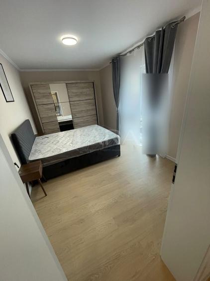 Apartament cu 2 camere semidecomandat, mobilat în Florești
