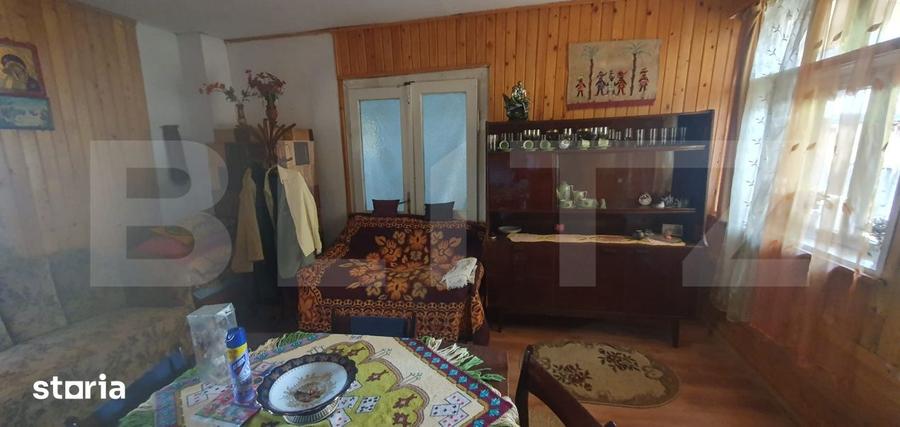 Casă cu 5 camere cu Teren 240 Mp în Central