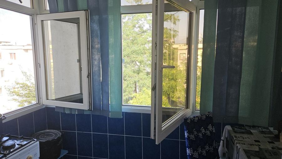 Apartament cu 2 camere decomandat în Buzaului