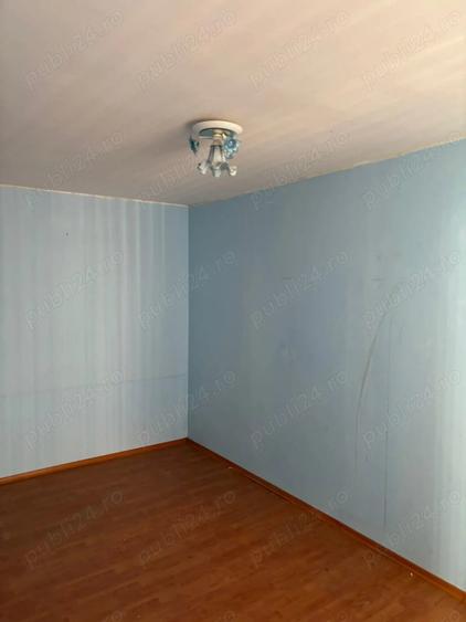 Apartament cu 3 camere decomandat în Dărmănești