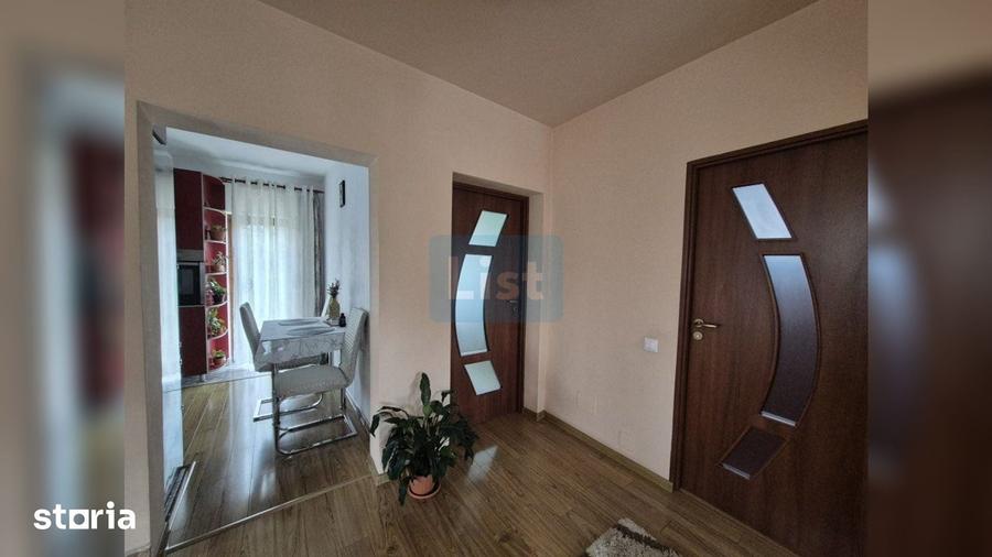 Casă cu 6 camere cu Teren 1400 Mp în Apahida