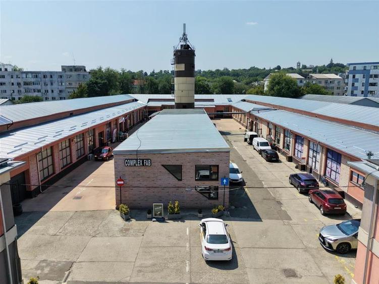 Spațiu industrial, de 35 mp, în Nicolina