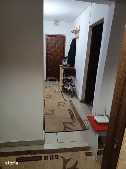 Apartament cu 3 camere, mobilat în Micro 11