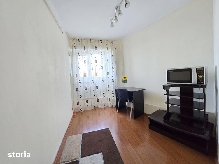 Garsonieră decomandată în Mazepa 1