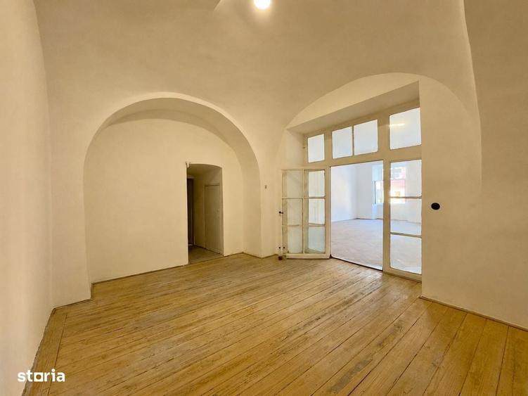0 % Comision, 2 camere, parcare - cladire an 1654 - Centru istoric - 9
