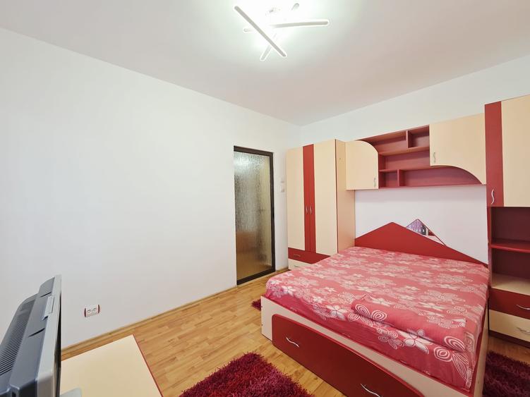 Apartament cu 2 camere decomandat în Micro 14