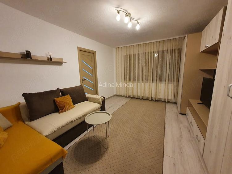 Inchiriez apartament cu 2 camere-zona Intim