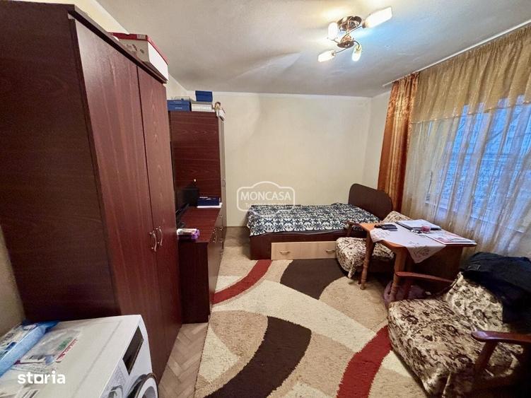 Spațiu comercial, de 85 mp, în Central