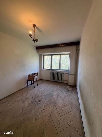 Apartament cu 2 camere decomandat în Nicolina