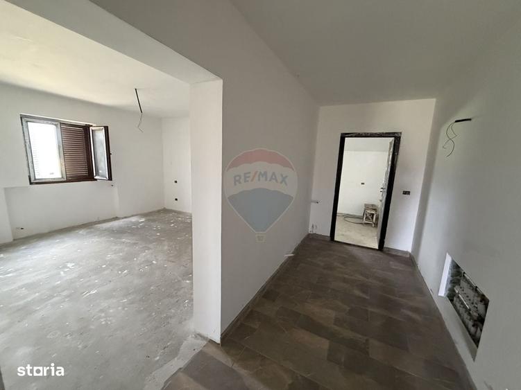 Casă cu 4 camere în Lămotești