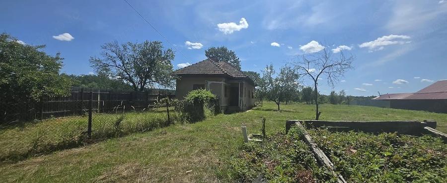 Casă cu 3 camere cu Teren 924 Mp în Budieni