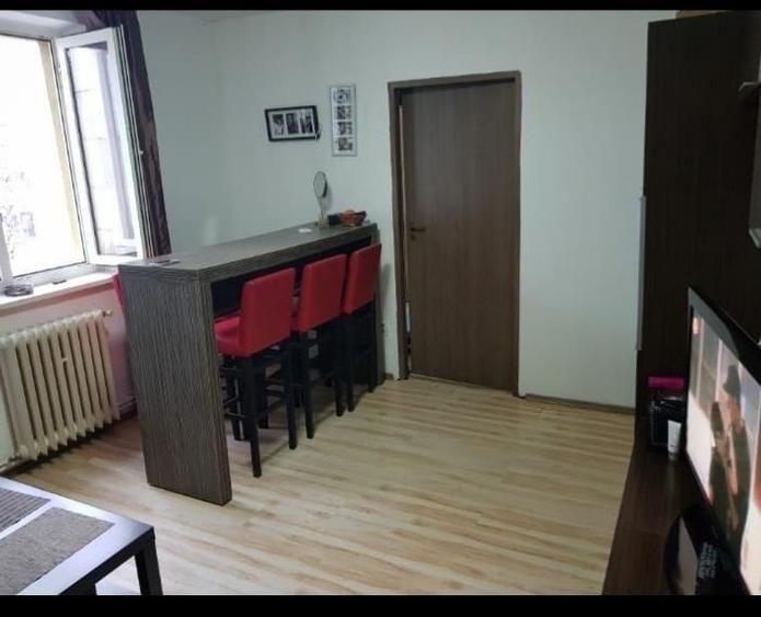 Apartament cu 2 camere decomandat în Exterior Vest