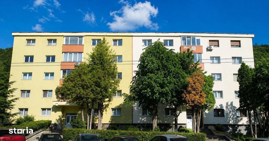 Apartament cu 3 camere în Valea Cetății