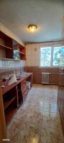 Apartament cu 4 camere decomandat în Ozana