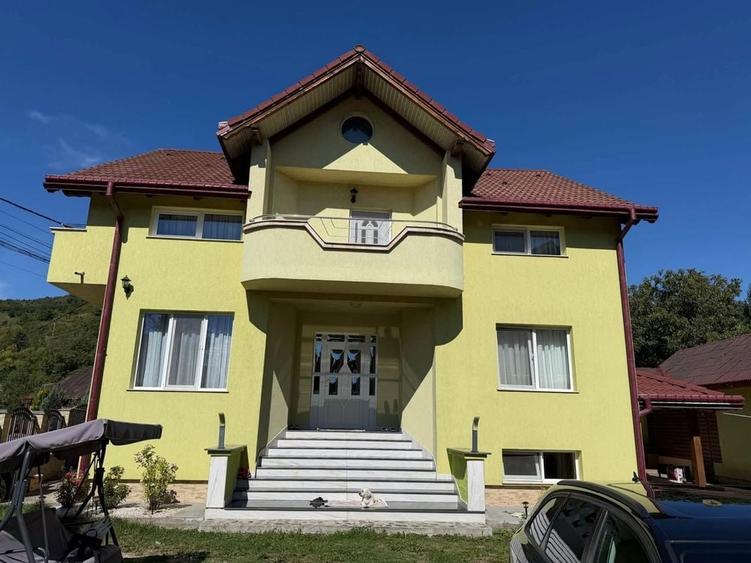 Casă cu 4 camere în Maieru