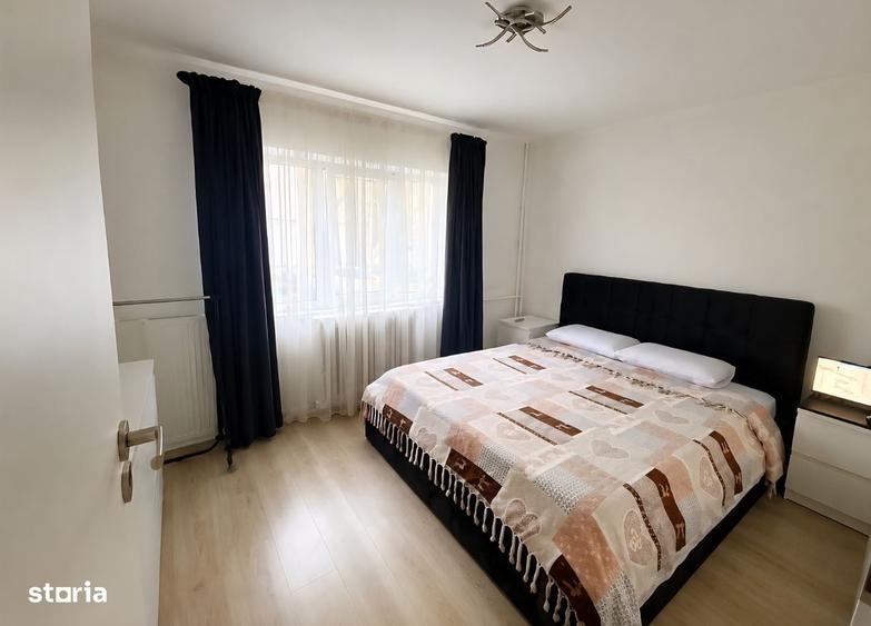 Apartament cu 2 camere semidecomandat în Craiovița Nouă