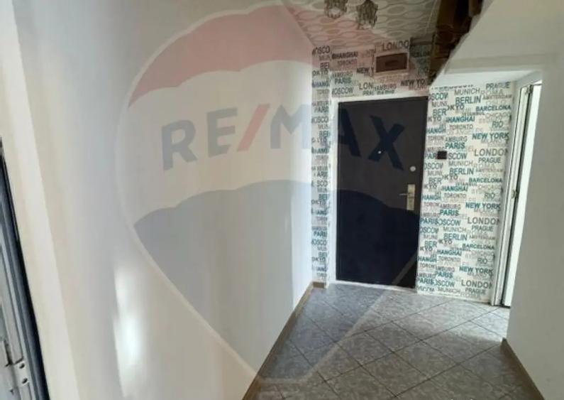 Apartament cu 2 camere semidecomandat, mobilat în Florești
