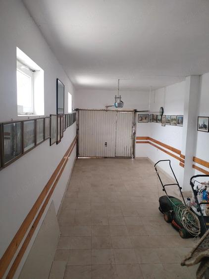 Casă cu 5 camere cu Teren 1016 Mp în Central