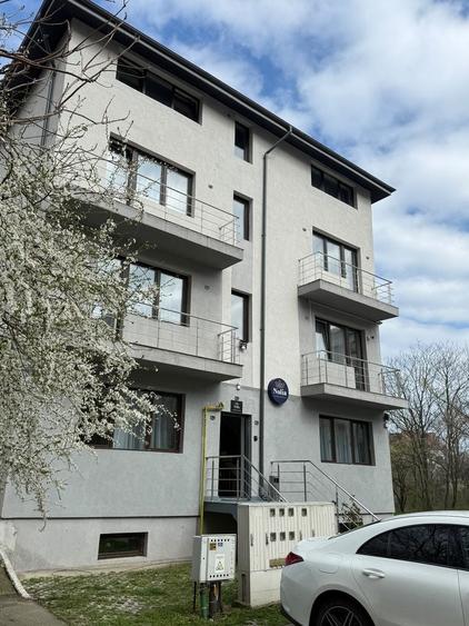 Apartament cu 3 camere în Doamna Ghica