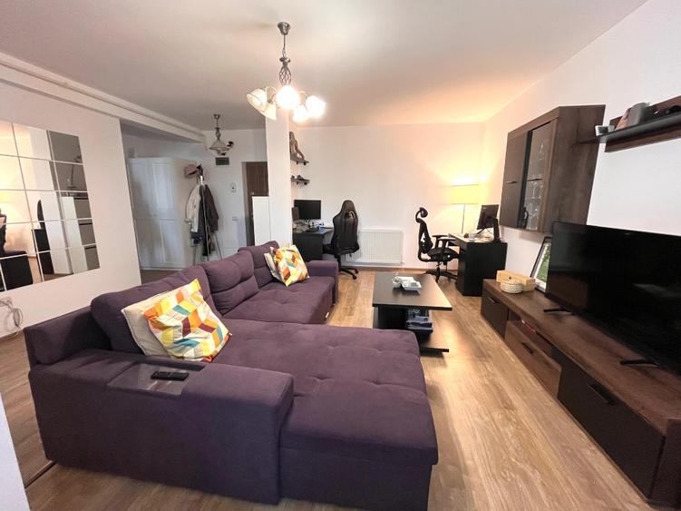 Apartament cu 2 camere semidecomandat, mobilat în Mihai Bravu