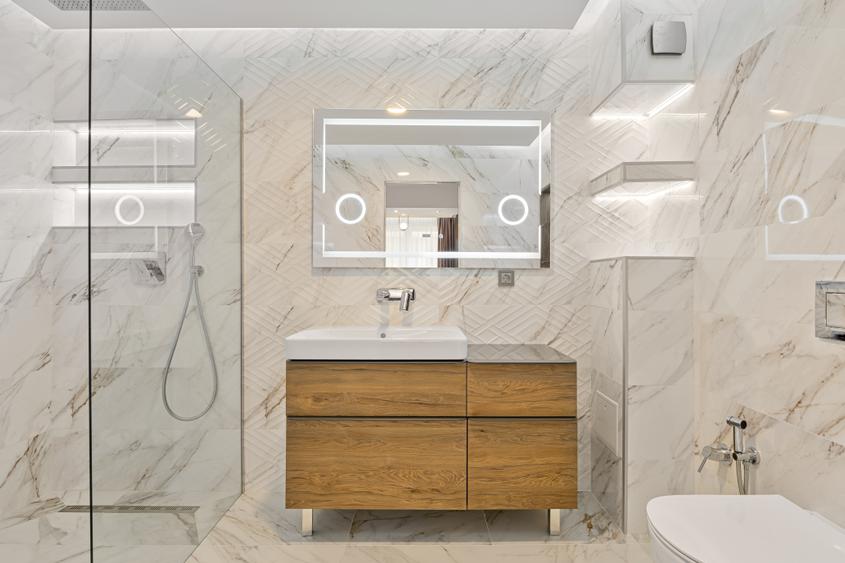 Apartament cu 3 camere semidecomandat în Aviației
