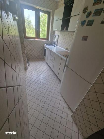Apartament cu 2 camere semidecomandat în Berceni